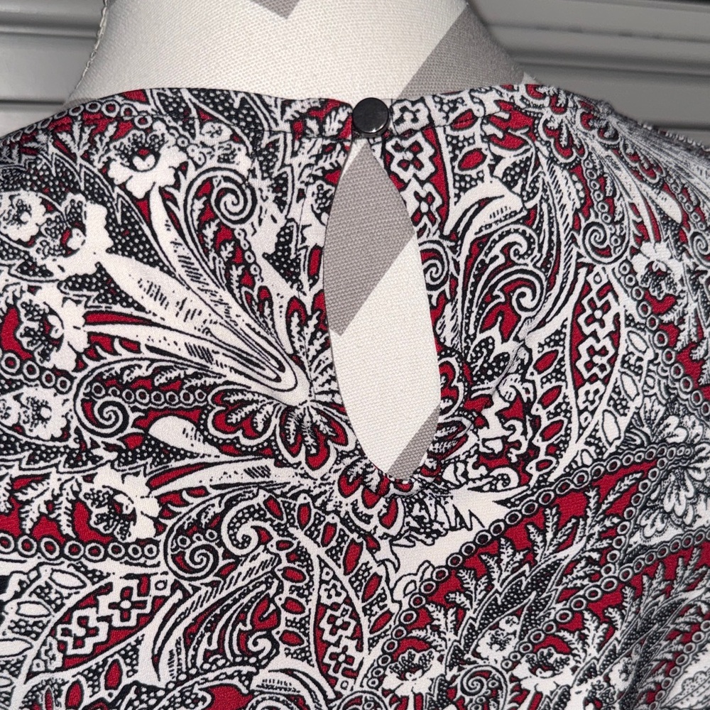 Liz Claiborne Red and White Paisley Tunic Top Size XL - Picture 6 of 8